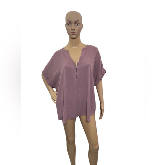 Maurices Women’s Plus Size 2X Short Sleeve V Zipper Neck Solid Purple Blouse - Picture 1 of 5